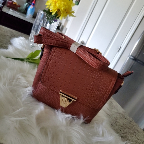Handbags - Super Cute Brown crossbody🎀